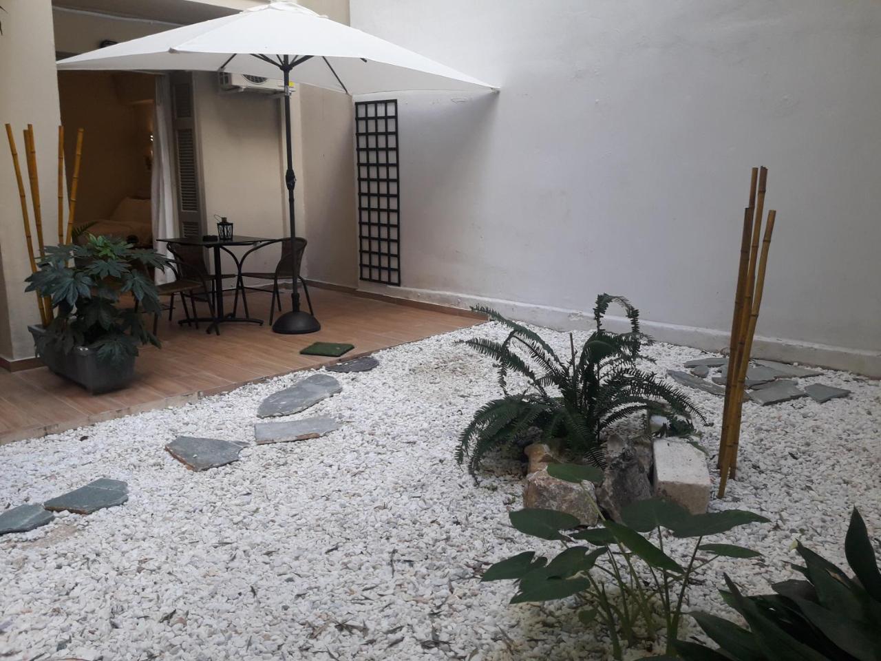 Studio Posh With Garden In Kolonaki 아테네 외부 사진