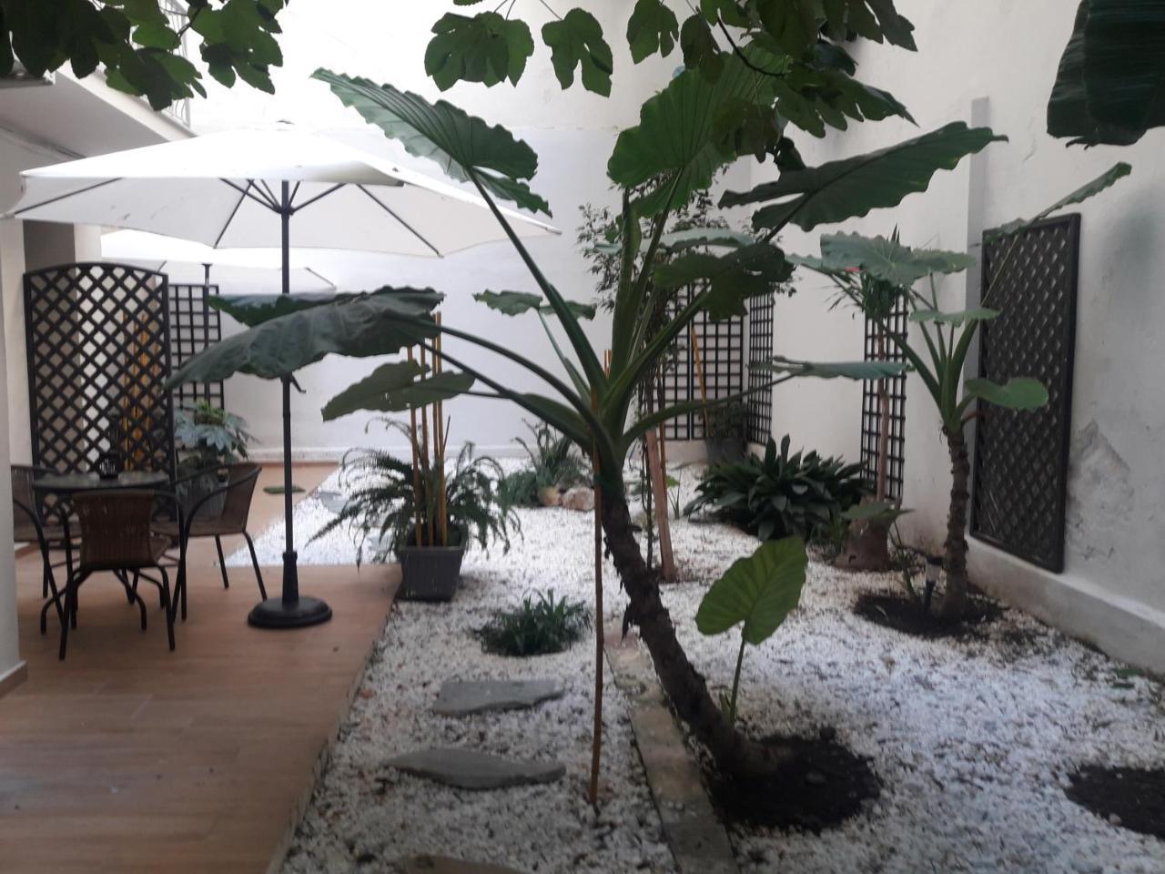 Studio Posh With Garden In Kolonaki 아테네 외부 사진